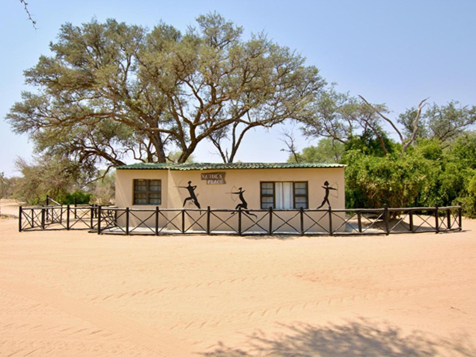 Brandberg White Lady Lodge Uis Exteriör bild