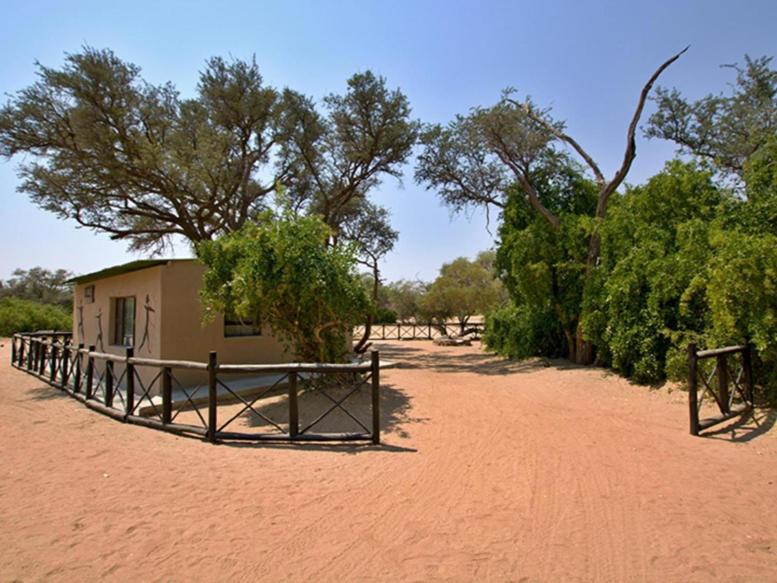 Brandberg White Lady Lodge Uis Exteriör bild