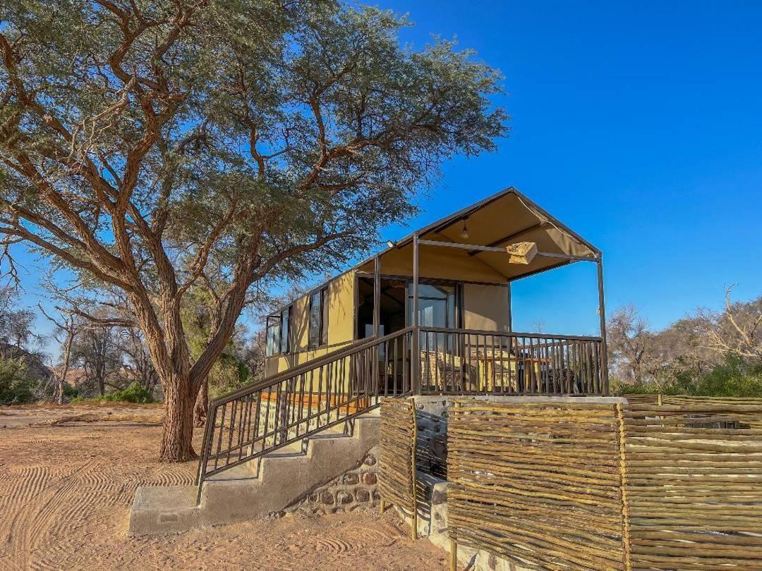 Brandberg White Lady Lodge Uis Exteriör bild